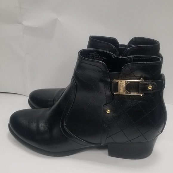Unisa Unpalize3-T Black Faux Leather Ankle Boots Women  Sz 9 - Picture 6 of 12
